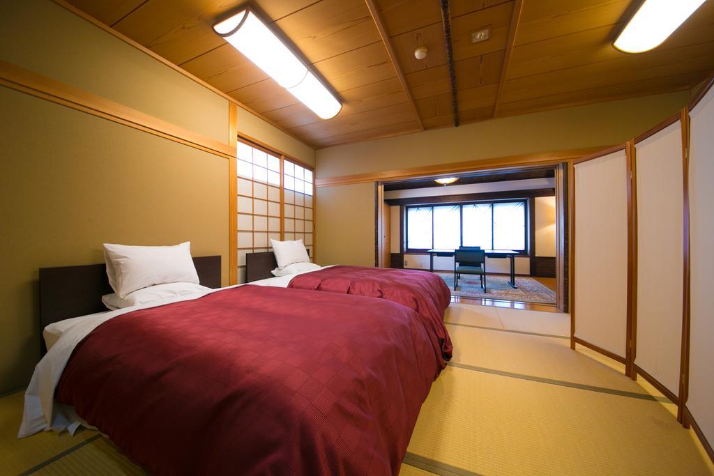 Hotel Ryotei Tanokura Yufu Zewnętrze zdjęcie